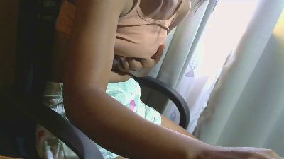 Nieliah_84 webcam model stream image