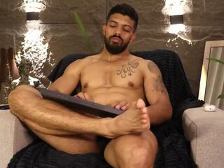 Dann Saenz webcam model stream image