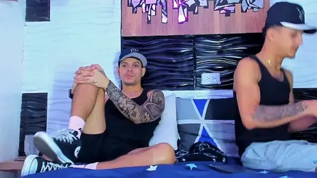 Friendsofeverything_ webcam model stream image