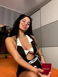 _adelle webcam model stream image