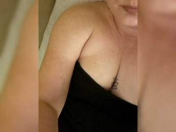 Enni1 webcam bongacams model stream image