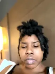 feistyariess webcam model stream image