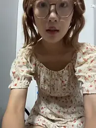 yuer_your webcam stripchat model stream image