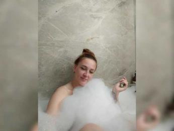 she-wolf webcam model stream image