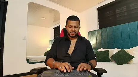 Bruno_Silva_ webcam model stream image
