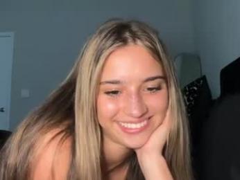 iamtatiana10 webcam model stream image