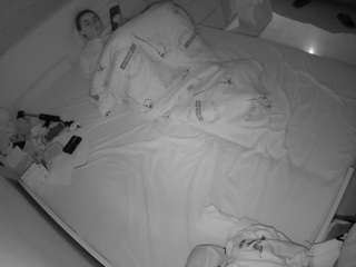 voyeurcam-julmodels-greybed-1 webcam model stream image