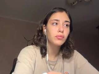 rozellabutrick webcam camsoda model stream image