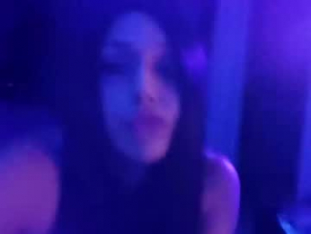 twocrazy85 webcam model stream image