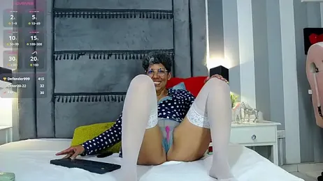 Julianewell webcam model stream image