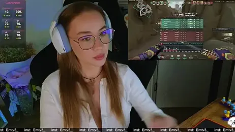 Emili1- webcam model stream image