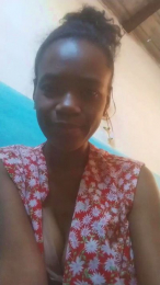 Miahy2 webcam model stream image