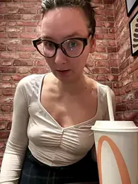 The_Snowwhitee webcam stripchat model stream image