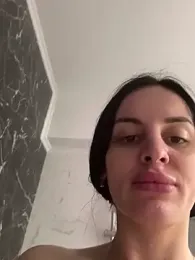 Alexiaaa121 webcam model stream image