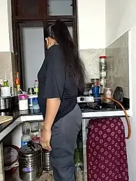 Heena-143 webcam model stream image