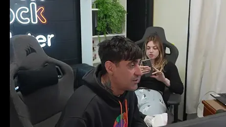 Elnonoykeila77 webcam model stream image