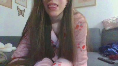 Nanahings webcam model stream image