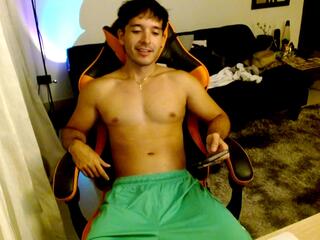 Master Zeth webcam model stream image