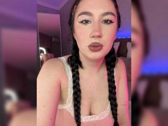 CurvyWoman- webcam model stream image