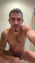 AlejandroAlpha webcam model stream image