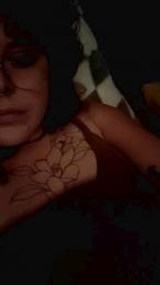 CheshieVibes webcam model stream image
