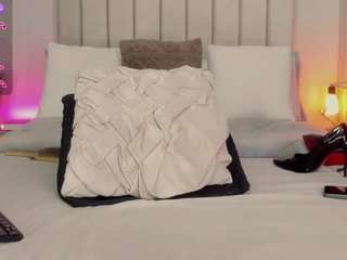 romina-1 webcam model stream image