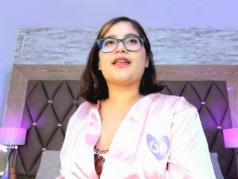 EvaSterling webcam model stream image