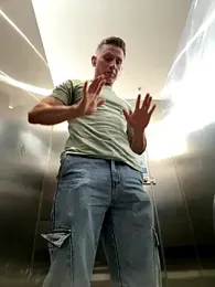 Andrewfalcon webcam model stream image