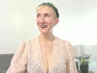 margaretexperienced webcam model stream image