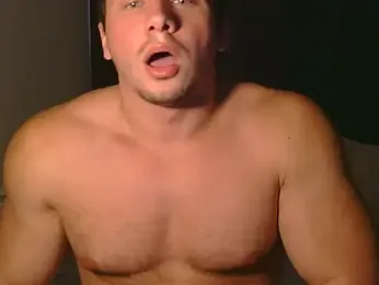 LionEdwin webcam model stream image