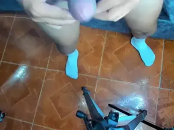 Mikke18 webcam model stream image