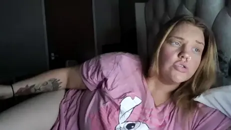 CurvyGirlMyla webcam model stream image