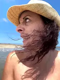 therealbeverlycious webcam model stream image