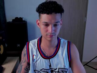 Morthy D webcam model stream image