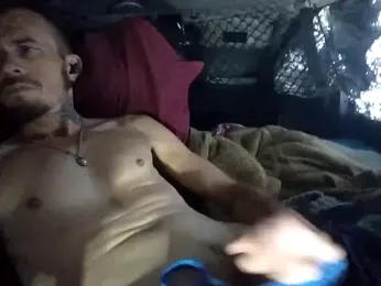 LetMeLiqU webcam model stream image