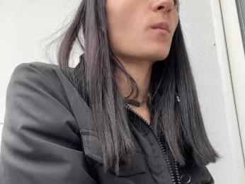 -Bri-n-man- webcam model stream image