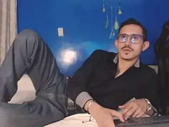 HomeAloneK webcam model stream image