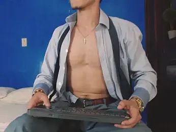 HomeAloneK webcam model stream image