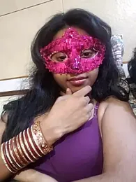 priyanshi-4u webcam stripchat model stream image