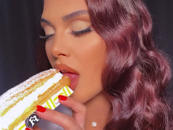 AlexaNovaa webcam model stream image