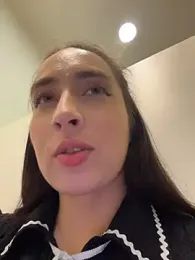 Holly_Play webcam model stream image