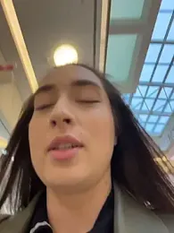 Holly_Play webcam model stream image