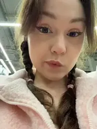 Peachy_Dream webcam model stream image