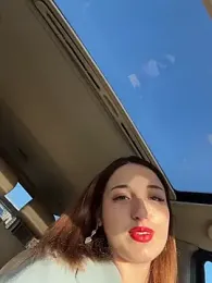 DollyTall webcam stripchat model stream image