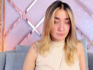 lucy-davies webcam camsoda model stream image