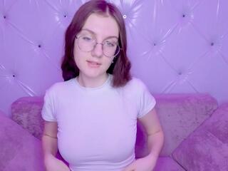 Vixen Light webcam model stream image