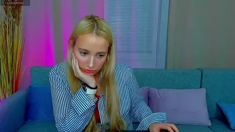 AuroraSkyee webcam model stream image