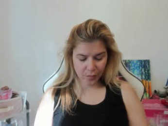 artsyandcraftsy_ webcam model stream image