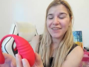 artsyandcraftsy_ webcam model stream image