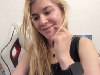 artsyandcraftsy_ webcam model stream image